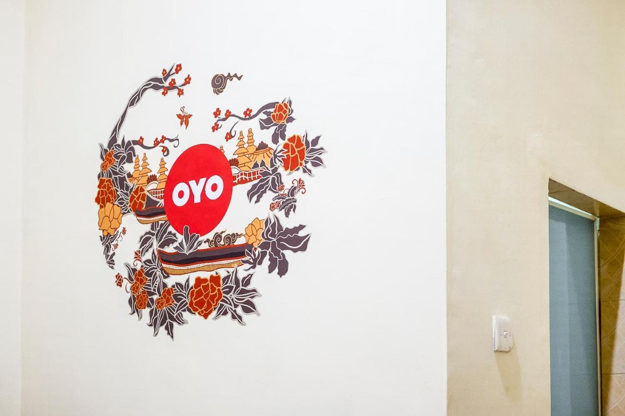 Oyo 723 Penginapan Nia Mandiri Syariah Medan Zewnętrze zdjęcie