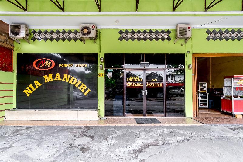 Oyo 723 Penginapan Nia Mandiri Syariah Medan Zewnętrze zdjęcie
